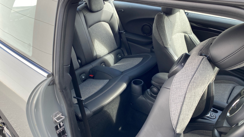 MINI Hatchback 135kW Cooper S Level 2 33kWh 3dr Auto Electric Hatchback